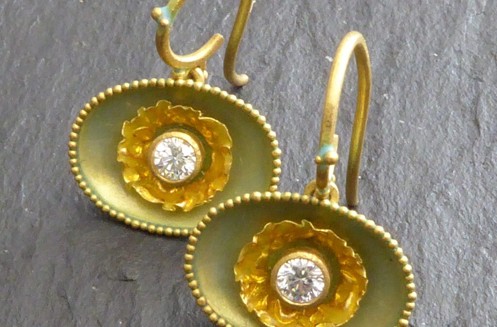 Ohrhänger Gold, Emaille, Brillanten